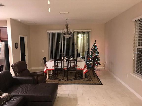 3rd image of 319 W Freesia Ct
