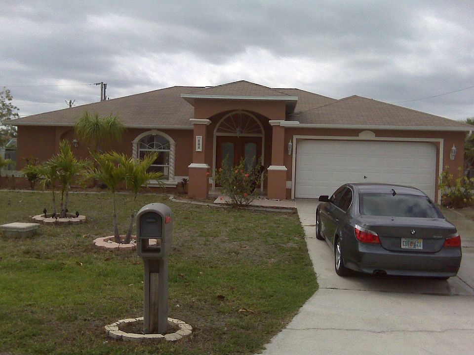 1st image of 606 SE 23rd St