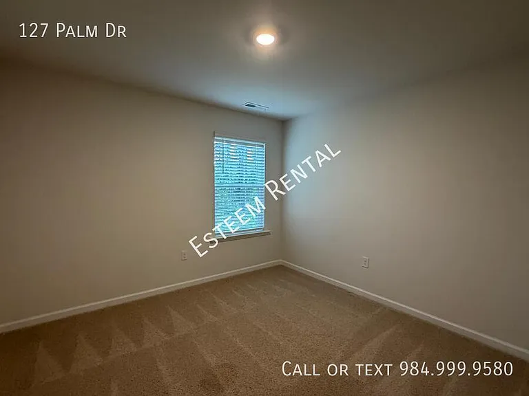 127 Palm Dr — Photo 16