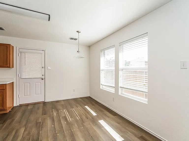 5328 Lava Rock Dr — Photo 7