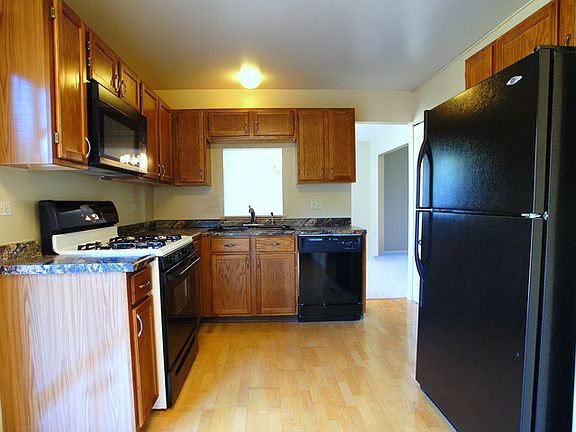 5th image of 4085 Newport Ln #7-6