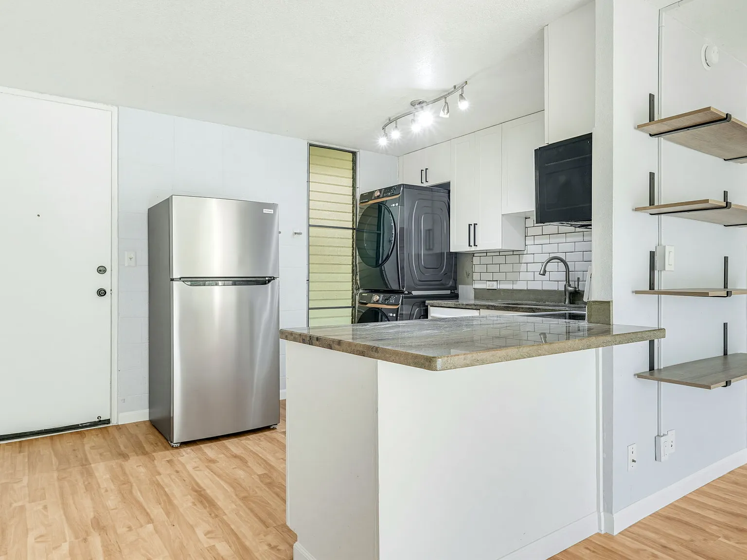 95-2048 Waikalani Pl #D102 - 1 — Photo 3