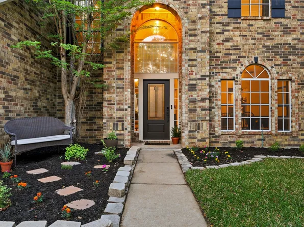 7328 Cross Keys Dr, North Richland Hills, TX 76182