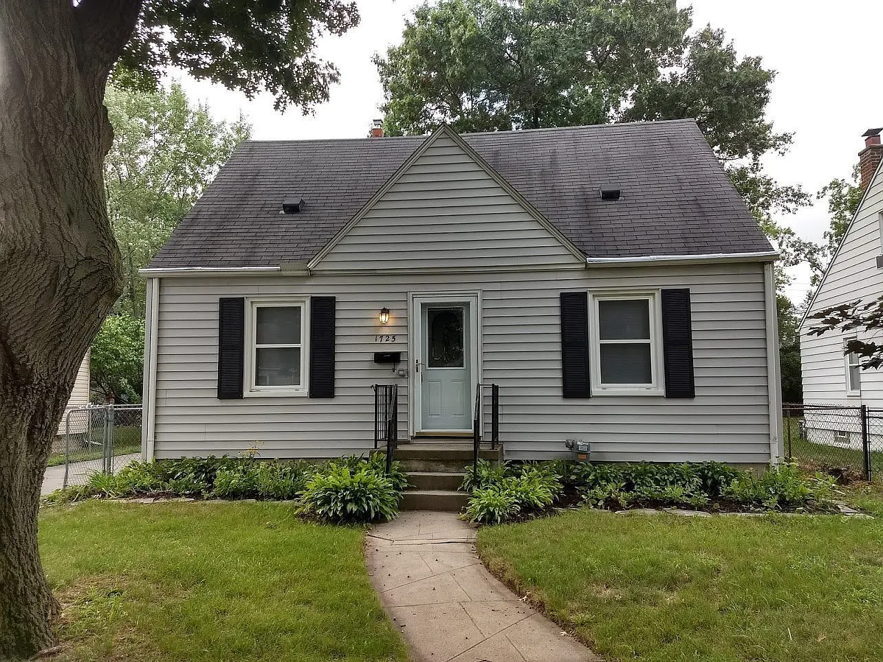 1725 W Saratoga Ave photo 1