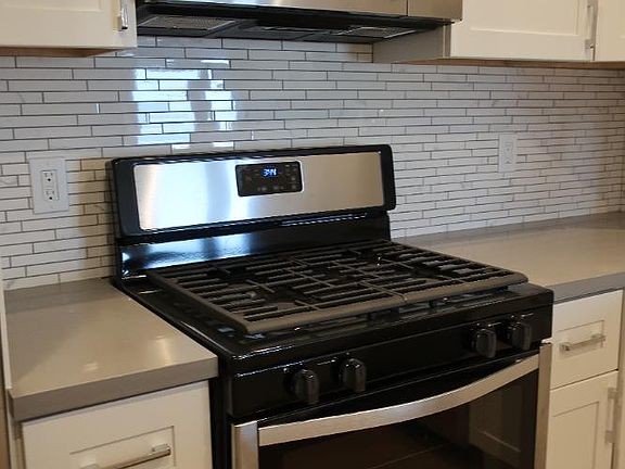 3rd image of 900 Chestnut St #502