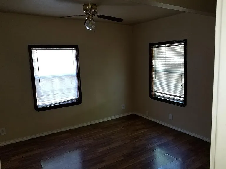 222 Bryan St — Photo 8