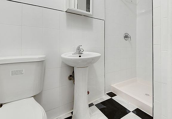 4th image of 1779 Madison Ave #104