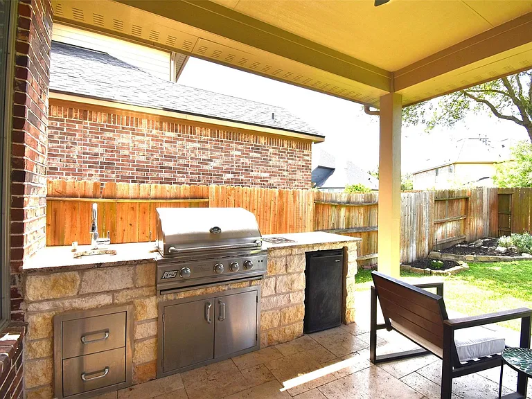 18901 N Bee Cave Springs Cir — Photo 37
