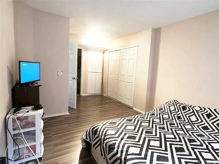 18756 Mandan St #1501 — Photo 2