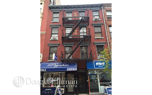 Rented by Douglas Elliman | media 7