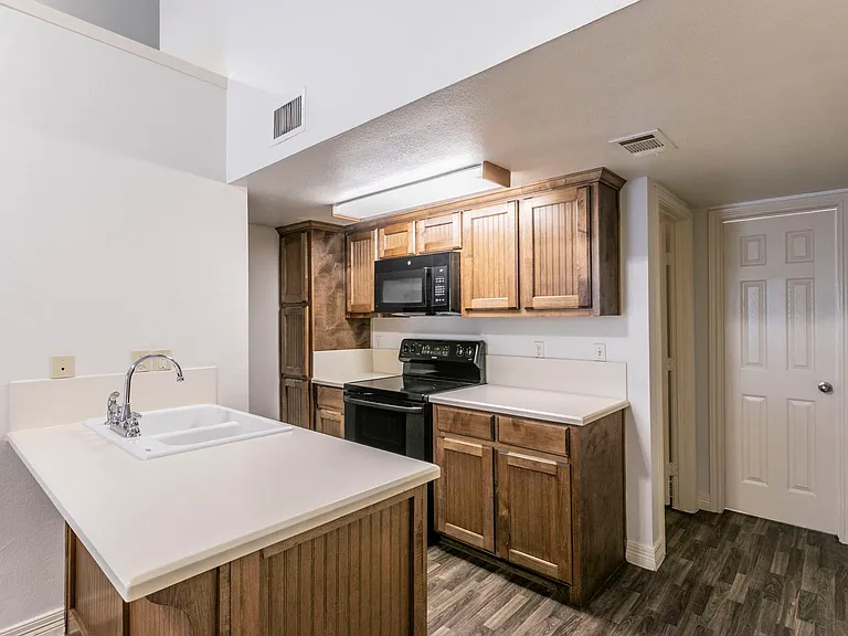 101 Meadow Park Cir — Photo 5