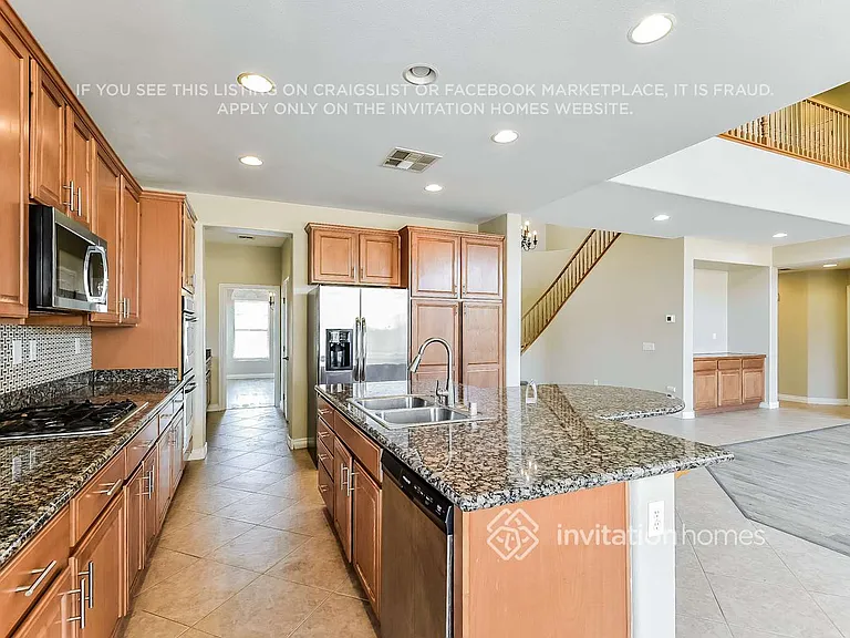 7008 Puetollano Dr — Photo 8