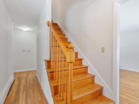 4th image of 20 Lovell St