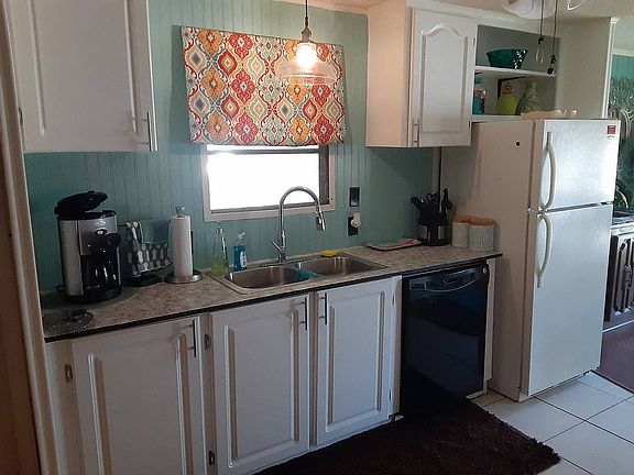 3rd image of 102 S Piedmont Ave