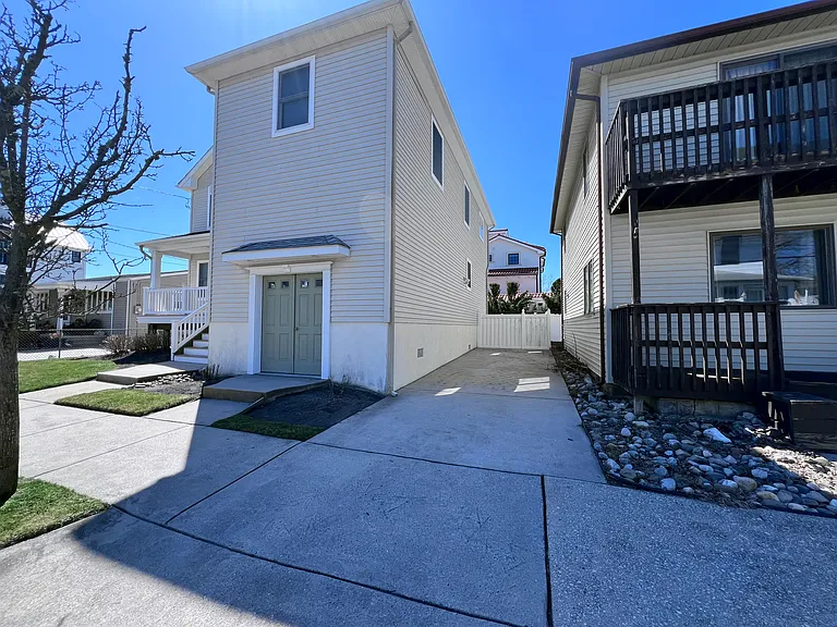 106 N Coolidge Ave — Photo 23