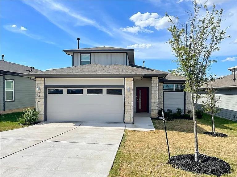 2316 Clemence Ln — Photo 2