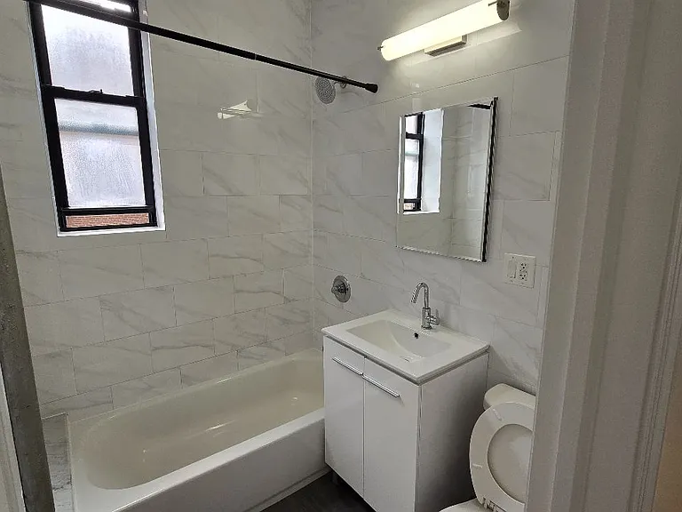37-20 81st St #5B — Photo 6