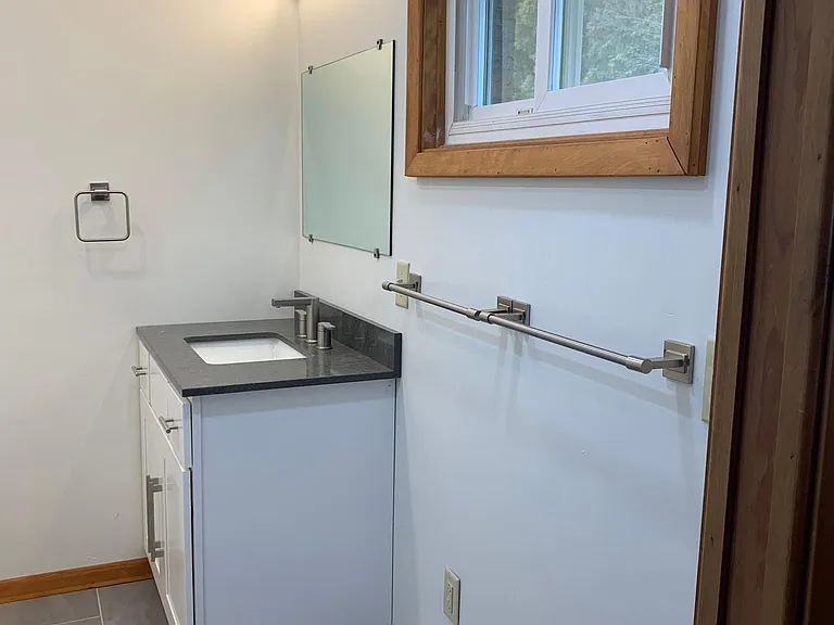 112 Perry St — Photo 34