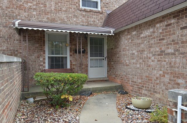 1st image of 18W081 Williamsburg Ln