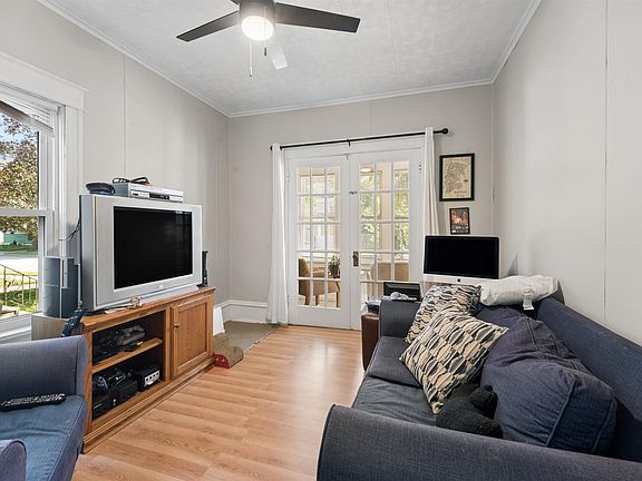5th image of 1213 Grand St
