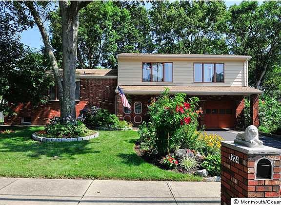 2nd image of 1924 Windsor Ave
