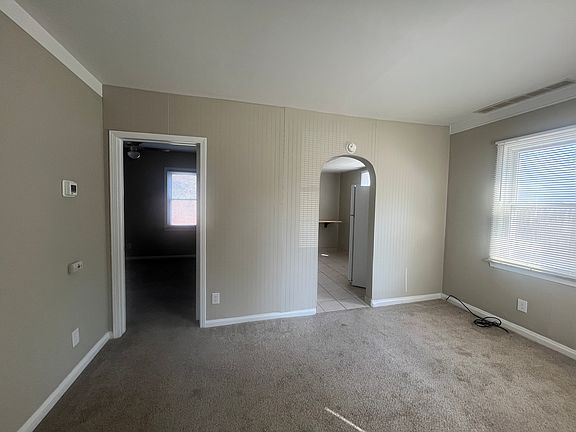 3rd image of 23230 Columbus Ave