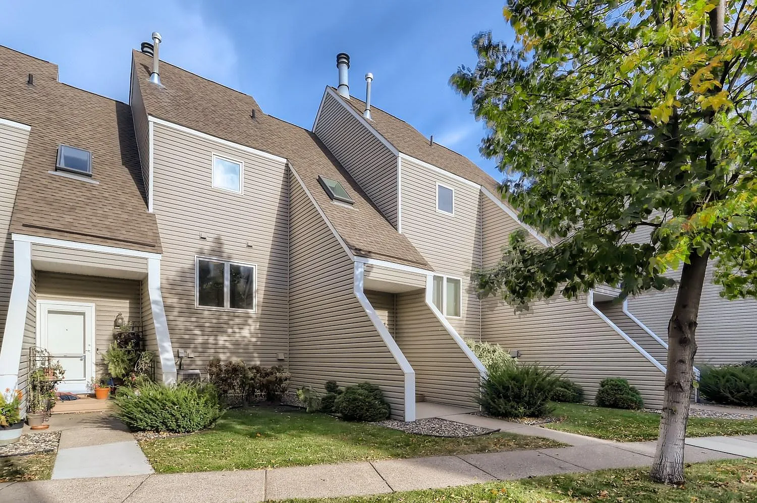 1318 Boardwalk Pl — Photo 1