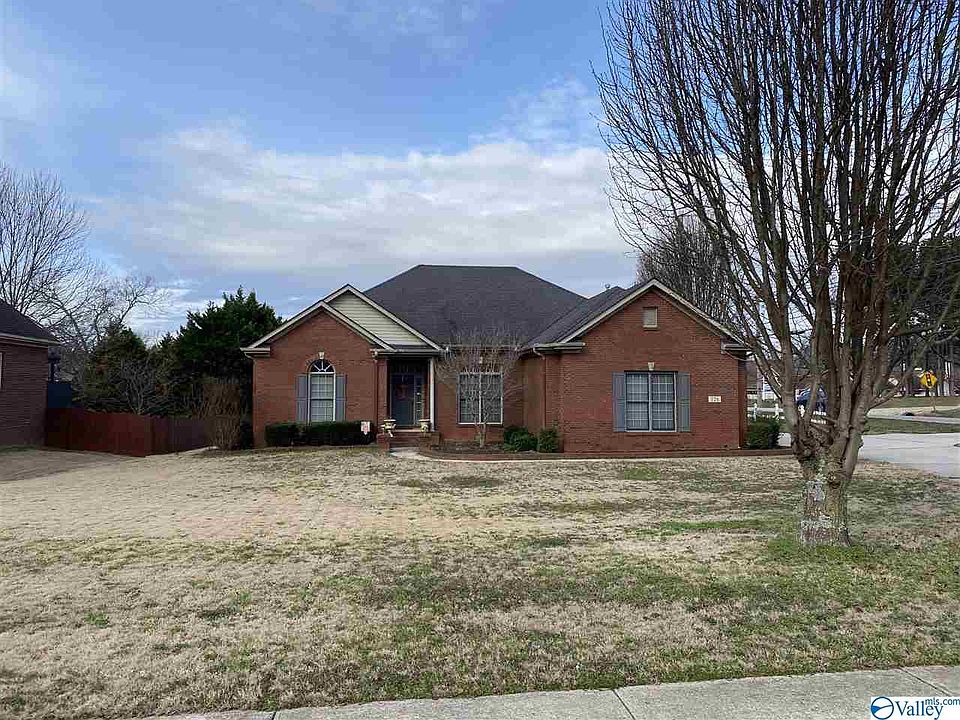 1st image of 226 Clouds Creek Dr
