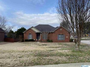 226 Clouds Creek Dr, Huntsville, AL 35806