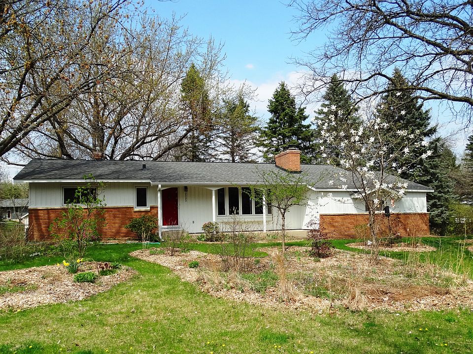 1st image of 2323 Lakeridge Dr