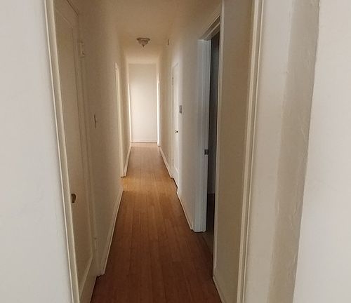 2nd image of 1414 S Shenandoah St #1