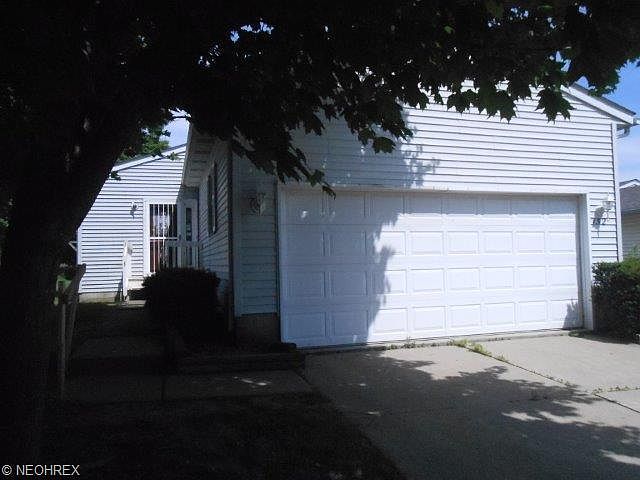 1st image of 152 Royal Crest Dr