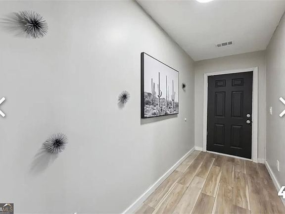 4th image of 622 Cleveland St