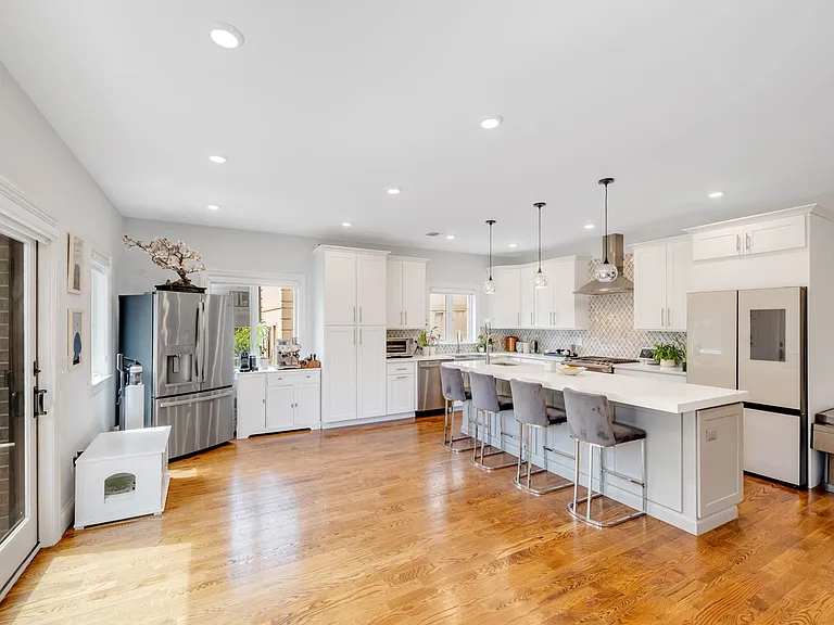 34 Lafayette Ave — Photo 15