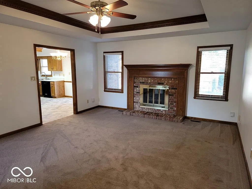 3 bed, 2.5 bath, 1587 sqft, $2,025 — Photo 3
