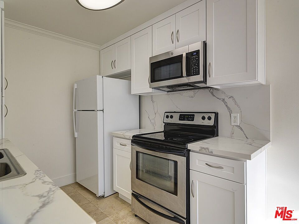 1st image of 2884 Sawtelle Blvd APT 105