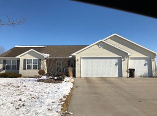 W6328 Elpaso Dr, Greenville, WI 54942
