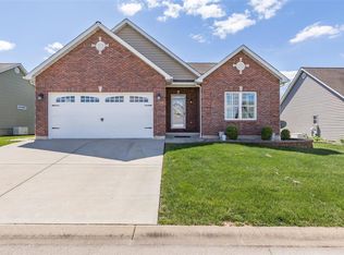 120 Walnut Ridge Dr, Farmington, MO 63640