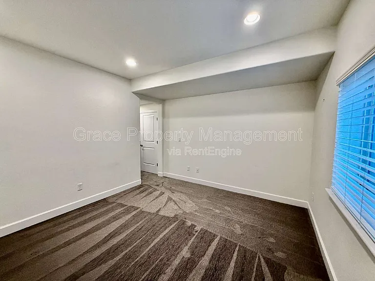 12292 Jasper St — Photo 19