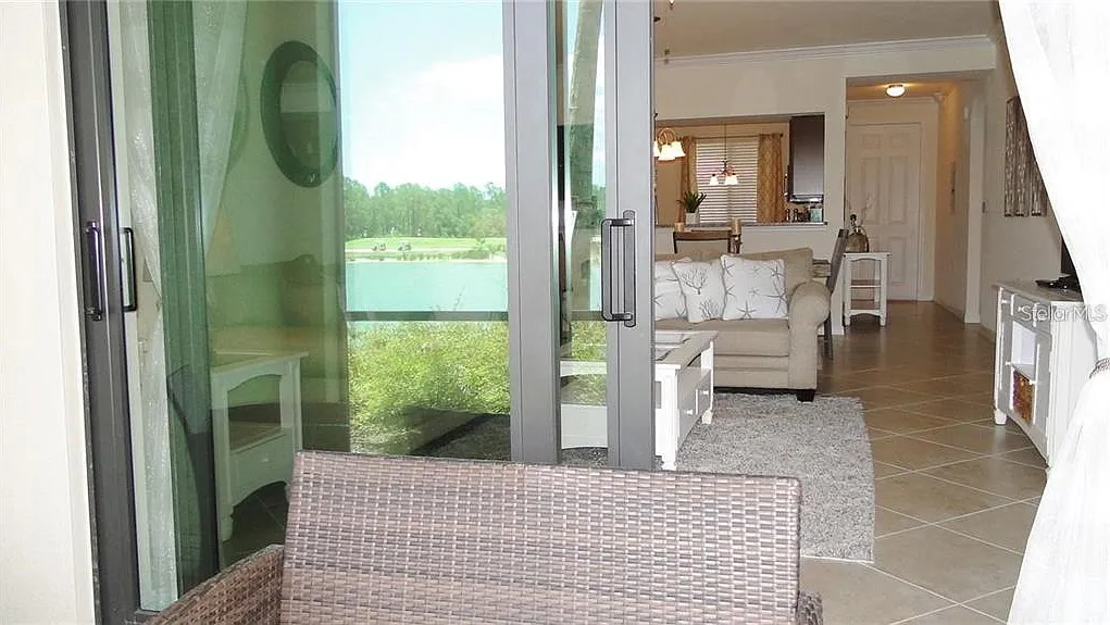2 bed, 2.0 bath, 1121 sqft, $2,300 — Photo 3