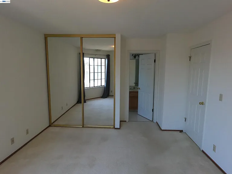 19179 Alpha Ct — Photo 33