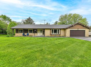 2465 Rockway Ln W, Brookfield, WI 53005