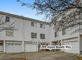 299 Aspen Knolls Way, Staten Island, NY 10312