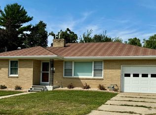 670 N 2nd St, Platteville, WI 53818