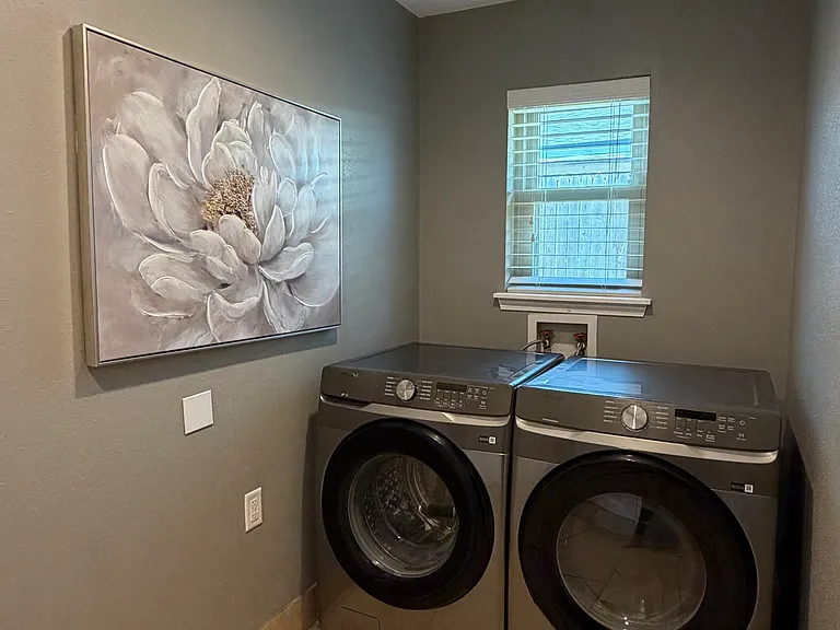 7815 Cervin Dr — Photo 13