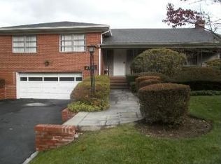 2715 Little Neck Blvd, Bayside, NY 11360