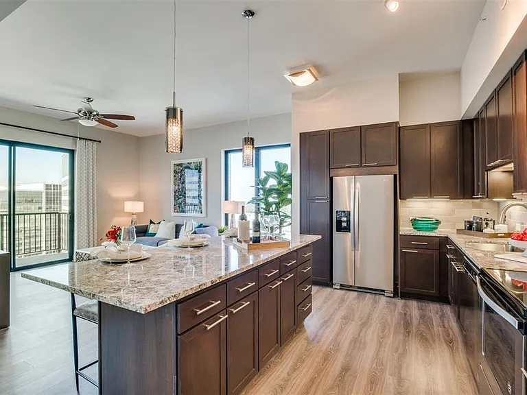 9789 Katy Fwy #1515 — Photo 4