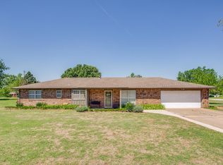 607 Andy Dr, Garber, OK 73738