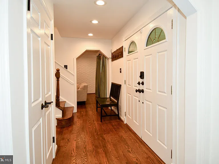 12134 Holly Knoll Cir — Photo 3