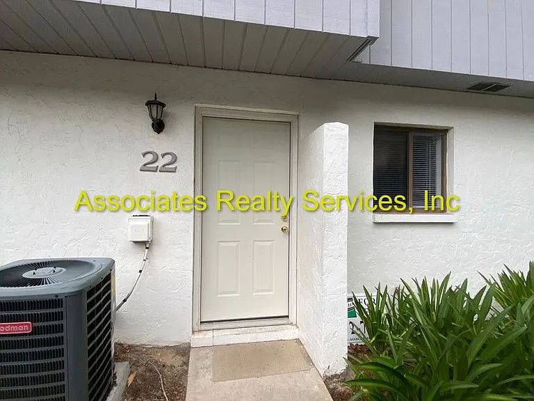 3600 SW 19th Ave #22 — Photo 5
